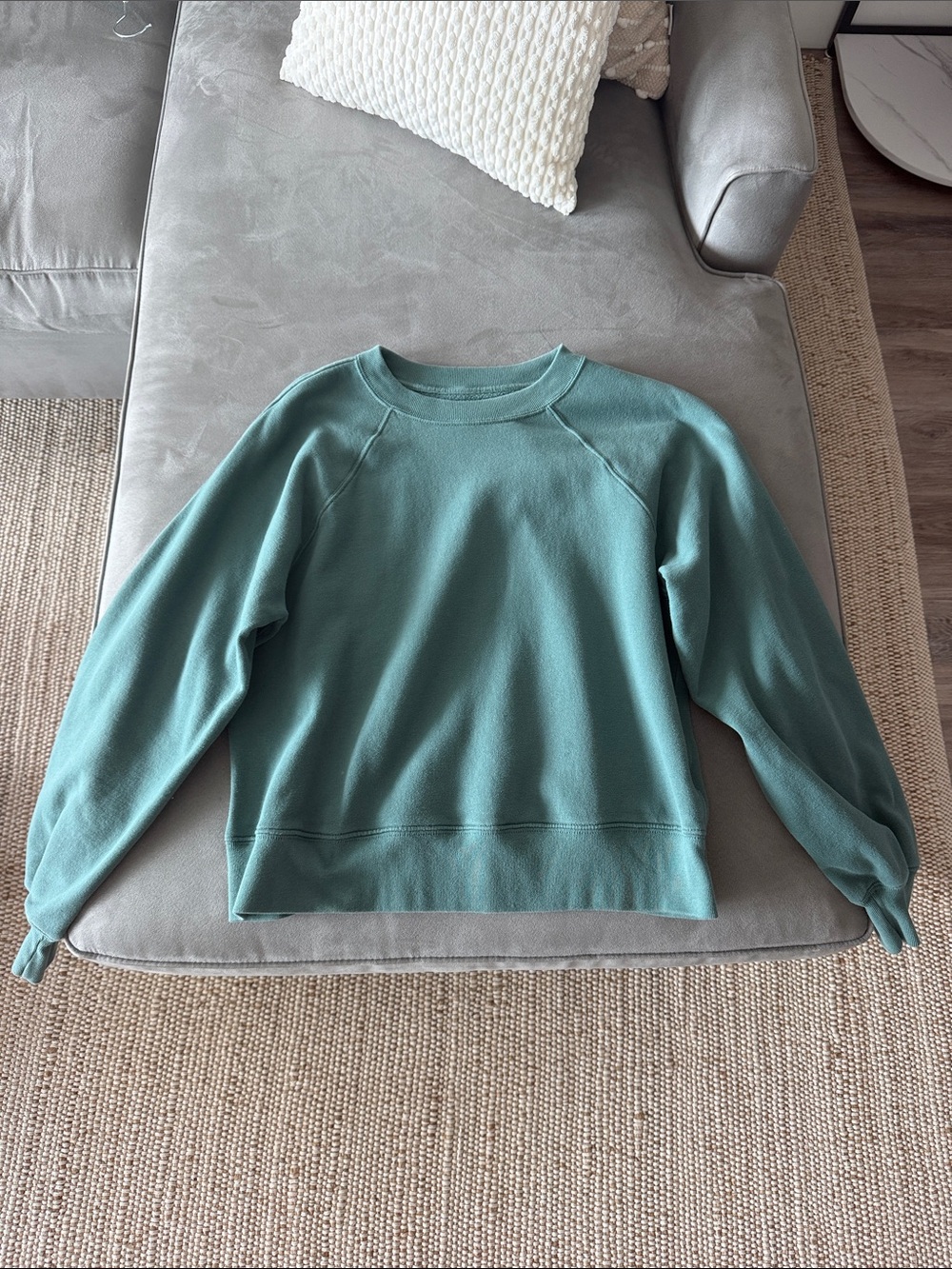 Abercrombie crewneck